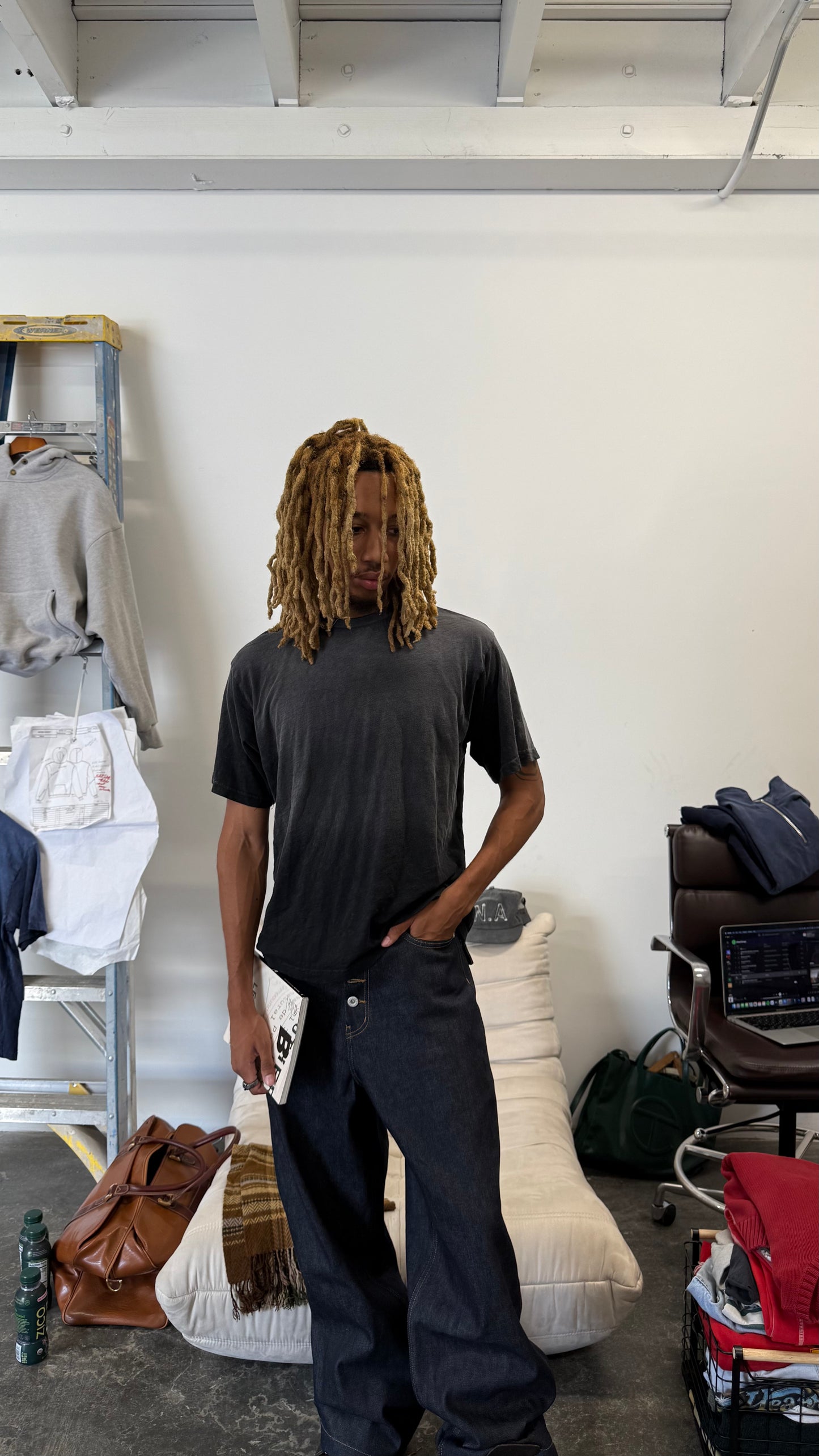 vtg black (Pre-Order)